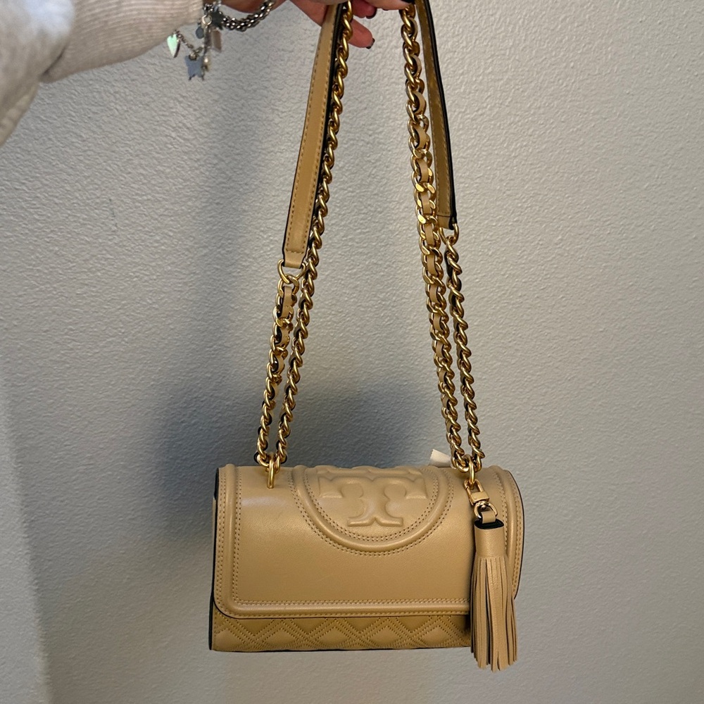 Tory Burch Beige Crossbody or clutch purse with Gold Chain - Picture 3 of 13